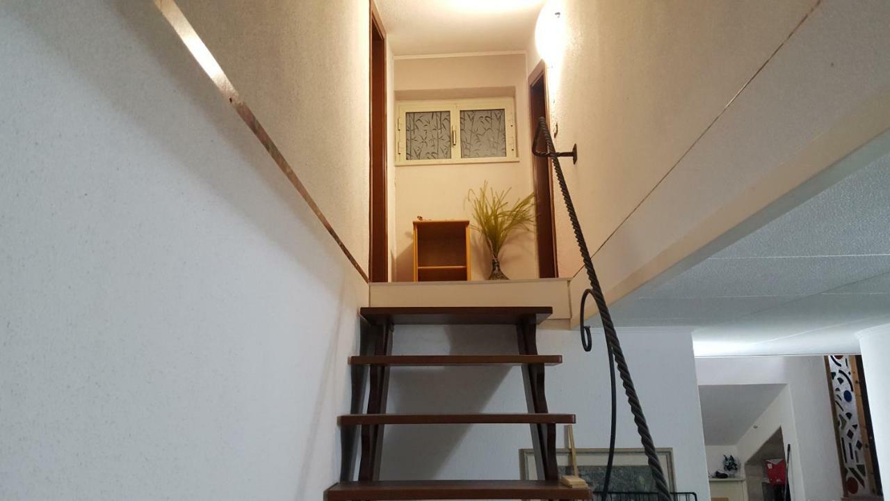Inn Mansarda فرانكافيلا دي سيسيليا المظهر الخارجي الصورة